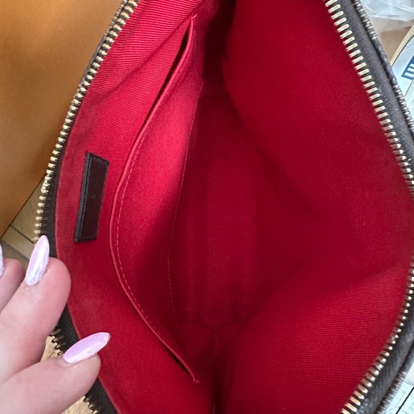 Louis Vuitton Damier Ebene South Bank Besace - Picture 11 of 16